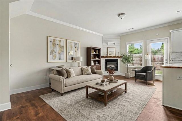 3732 Acorn Drive, Oakwood, GA 30566