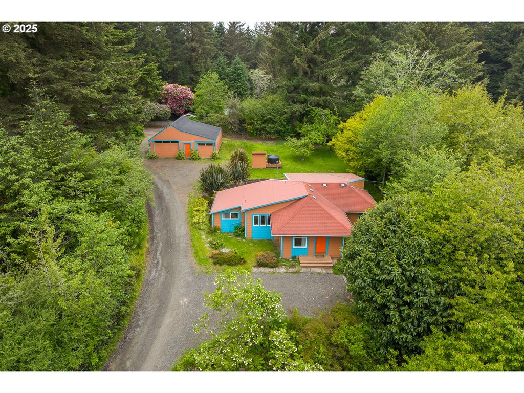 5005 BARRETT CREEK Ln, Florence, OR 97439
