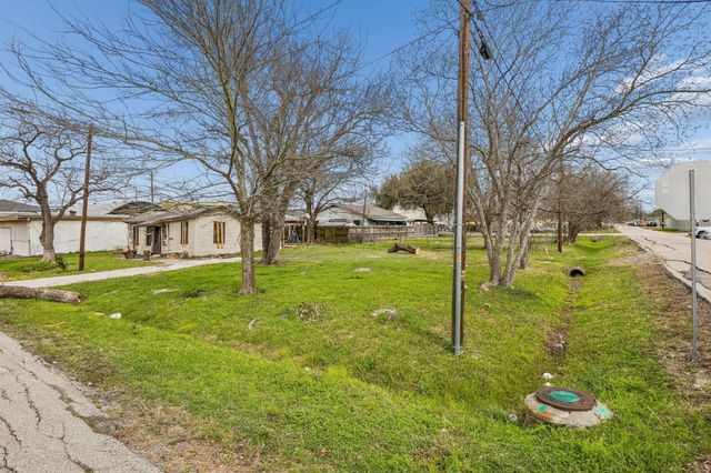 12219 - 12221 - 4107 B St Alief Clodine Road, Houston, TX 77082