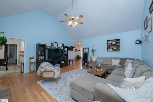 8 Pearle Brook Lane, Taylors, SC 29687