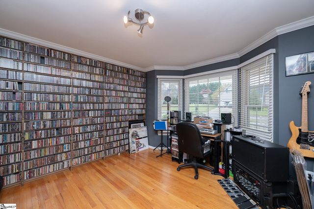 8 Pearle Brook Lane, Taylors, SC 29687