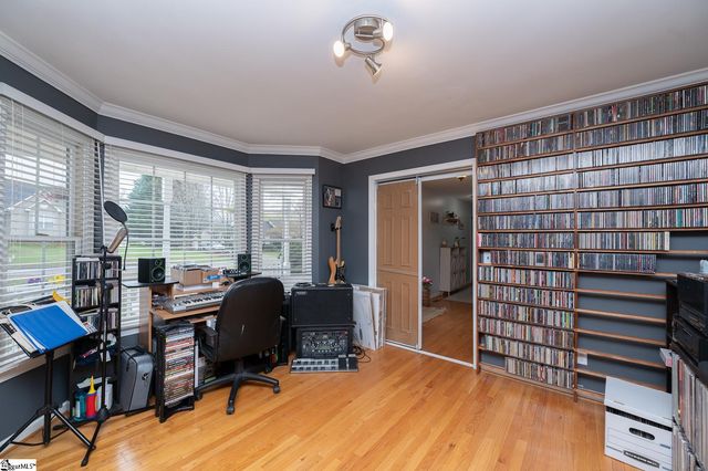 8 Pearle Brook Lane, Taylors, SC 29687