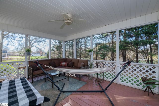 8 Pearle Brook Lane, Taylors, SC 29687