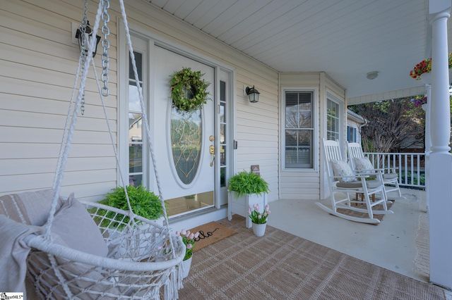 8 Pearle Brook Lane, Taylors, SC 29687