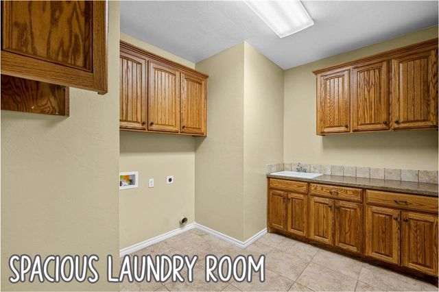 2619 NW Debracy Ave, Lawton, OK 73505