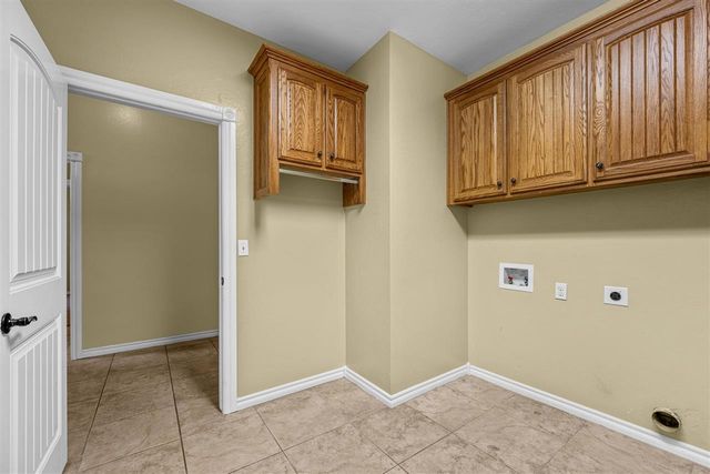 2619 NW Debracy Ave, Lawton, OK 73505
