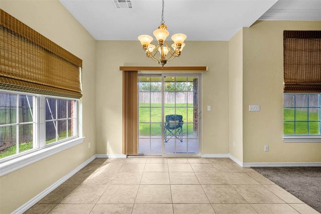 2619 NW Debracy Ave, Lawton, OK 73505