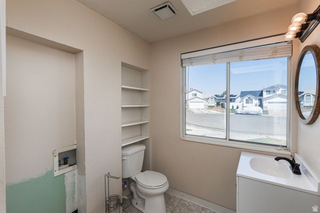 5579 W LOPALENA CIR, West Jordan, UT 84081