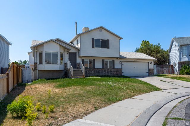 5579 W LOPALENA CIR, West Jordan, UT 84081