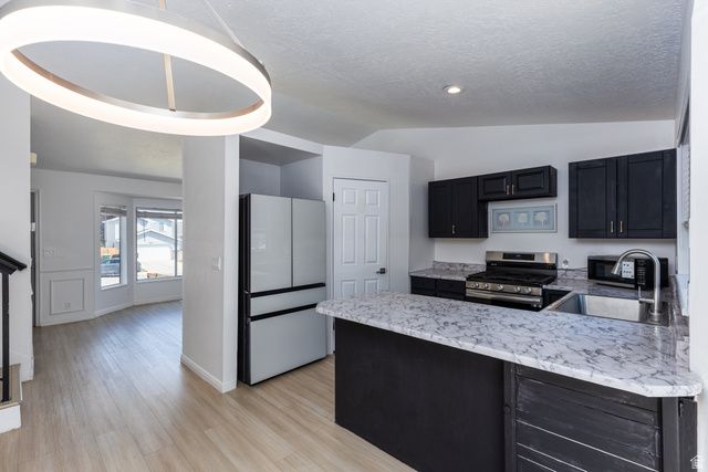 5579 W LOPALENA CIR, West Jordan, UT 84081
