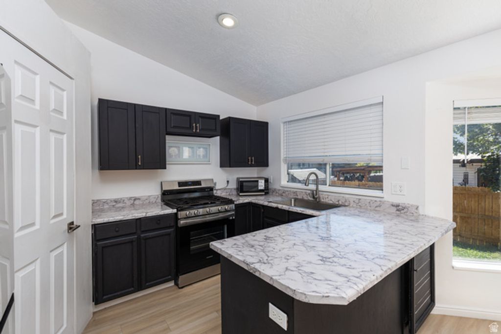 5579 W LOPALENA CIR, West Jordan, UT 84081 — photo 4