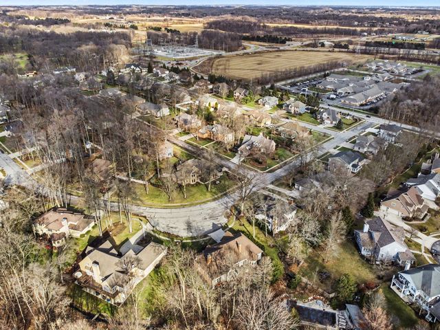 2508 Pebble Beach Drive, Valparaiso, IN 46383