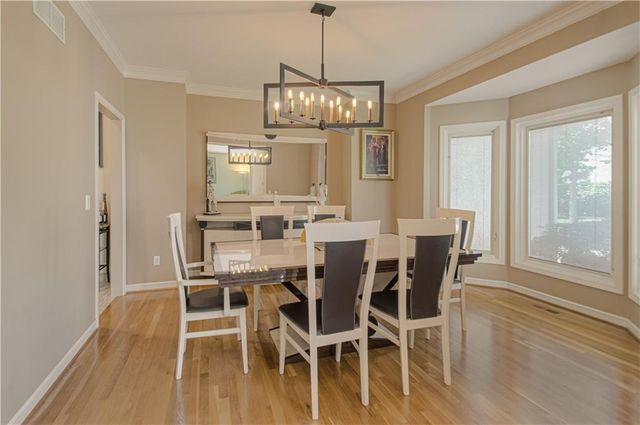 5319 W 132nd Terrace, Leawood, KS 66209