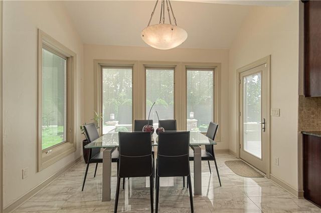 5319 W 132nd Terrace, Leawood, KS 66209