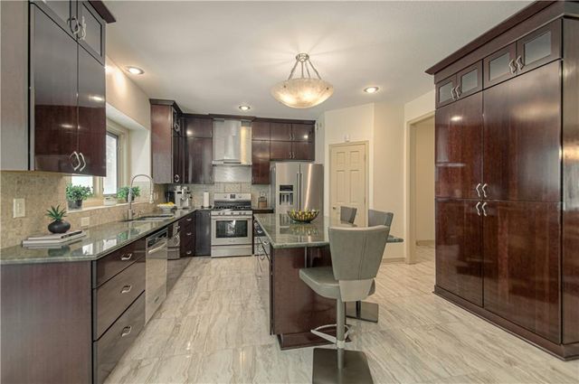 5319 W 132nd Terrace, Leawood, KS 66209