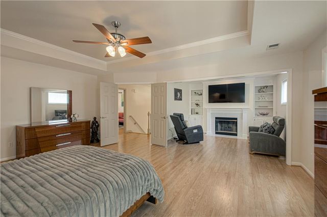 5319 W 132nd Terrace, Leawood, KS 66209