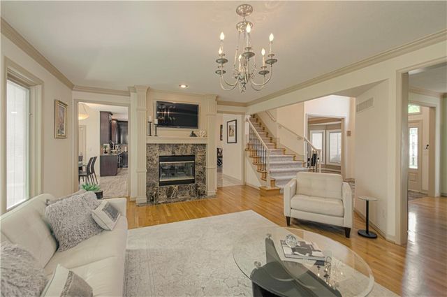 5319 W 132nd Terrace, Leawood, KS 66209