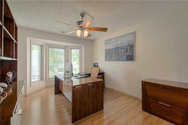5319 W 132nd Terrace, Leawood, KS 66209