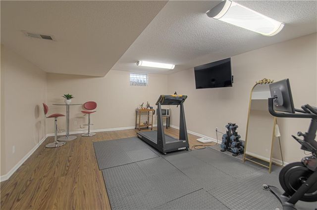 5319 W 132nd Terrace, Leawood, KS 66209