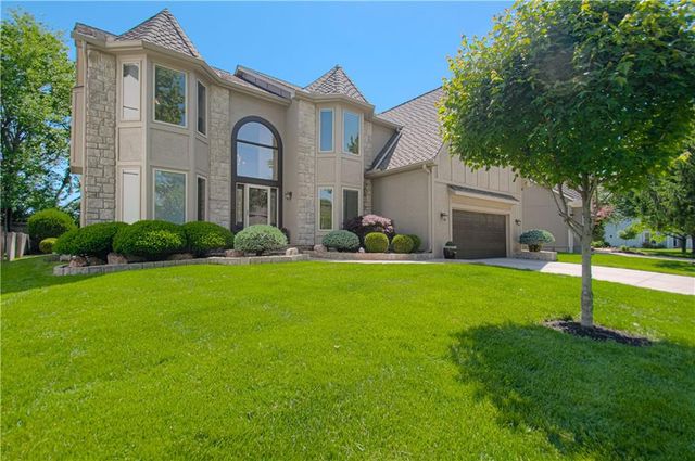 5319 W 132nd Terrace, Leawood, KS 66209