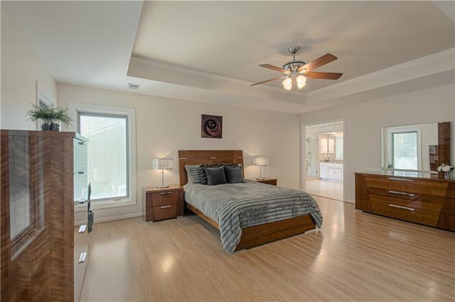 5319 W 132nd Terrace, Leawood, KS 66209
