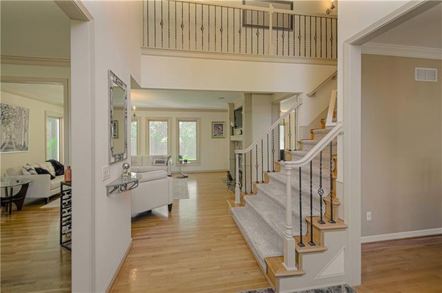 5319 W 132nd Terrace, Leawood, KS 66209