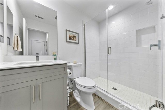 2560 Valentina Way 2, Commerce, CA 90040