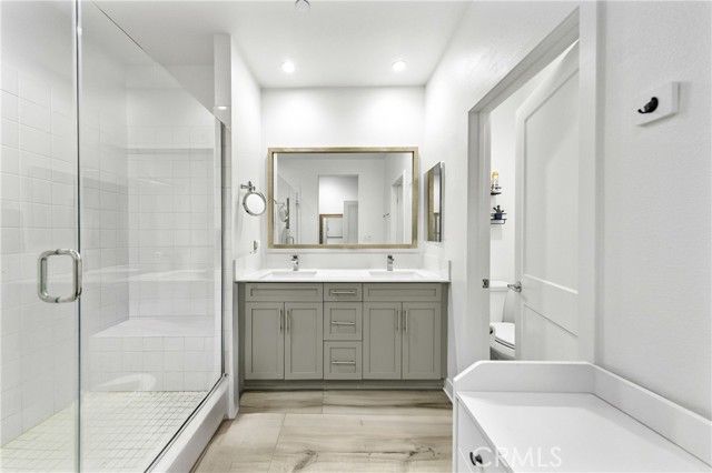 2560 Valentina Way 2, Commerce, CA 90040