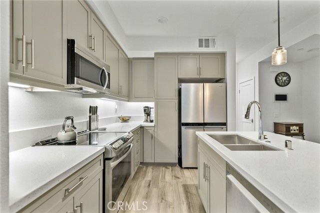 2560 Valentina Way 2, Commerce, CA 90040