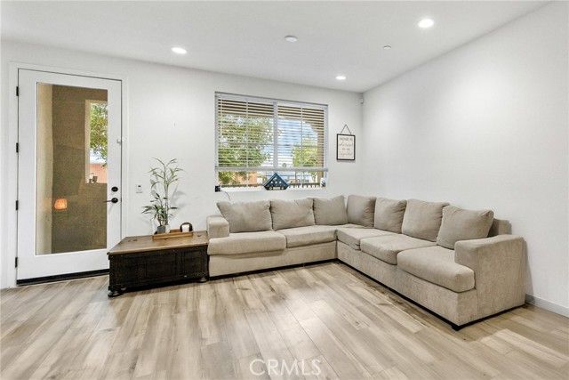 2560 Valentina Way 2, Commerce, CA 90040