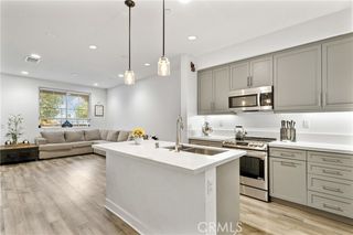 2560 Valentina Way 2, Commerce, CA 90040