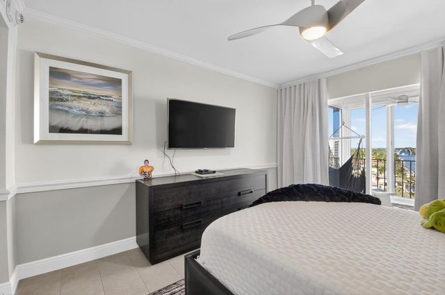 555 SE 6th Avenue 9g, Delray Beach, FL 33483