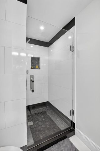 555 SE 6th Avenue 9g, Delray Beach, FL 33483