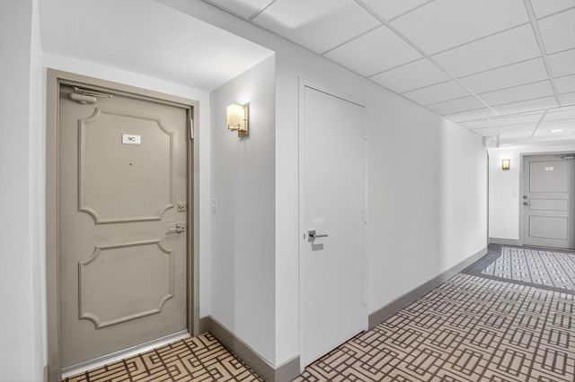 555 SE 6th Avenue 9g, Delray Beach, FL 33483