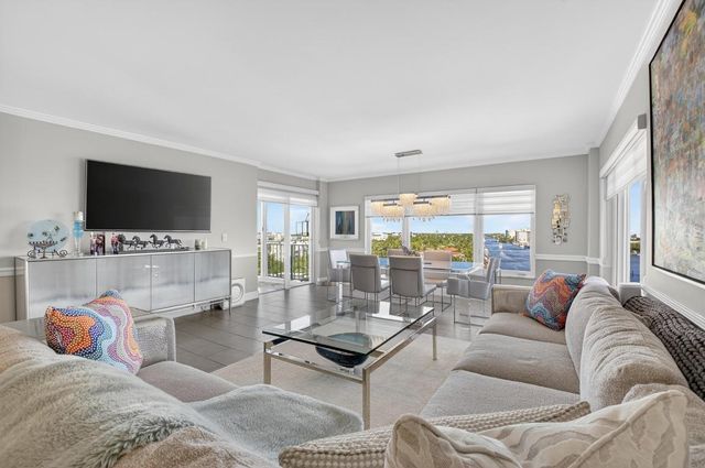 555 SE 6th Avenue 9g, Delray Beach, FL 33483