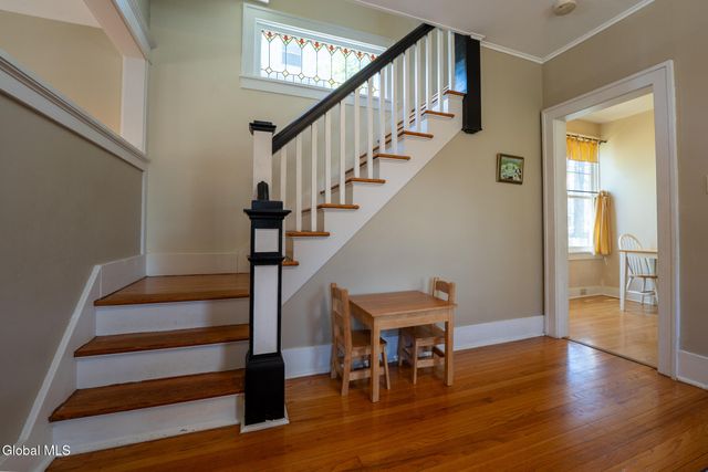 49 Glendale Avenue, Albany, NY 12208