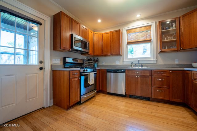 49 Glendale Avenue, Albany, NY 12208