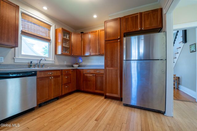 49 Glendale Avenue, Albany, NY 12208