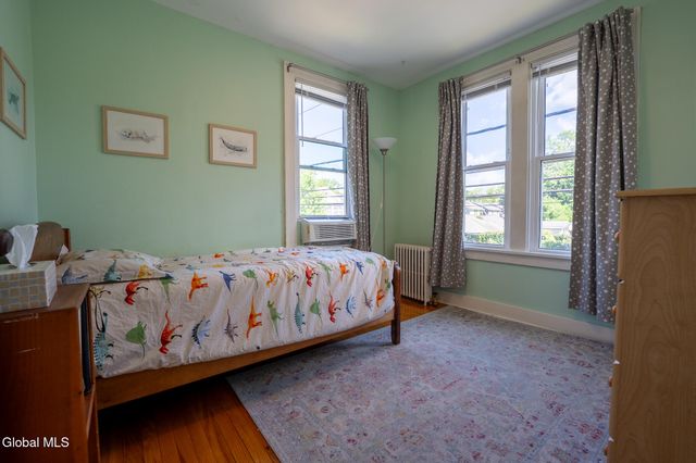 49 Glendale Avenue, Albany, NY 12208