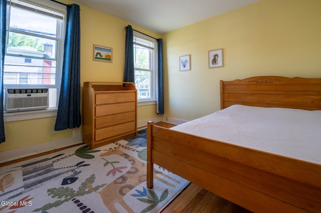49 Glendale Avenue, Albany, NY 12208