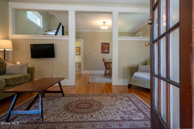 49 Glendale Avenue, Albany, NY 12208