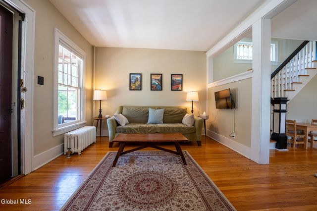 49 Glendale Avenue, Albany, NY 12208