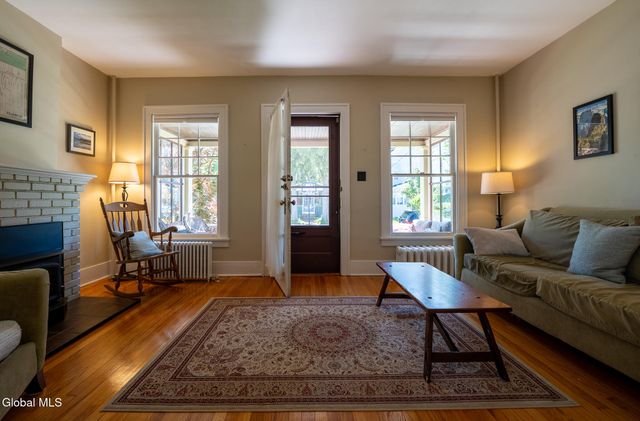 49 Glendale Avenue, Albany, NY 12208
