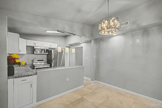 8625 Stockdale Ave, Pensacola, FL 32514
