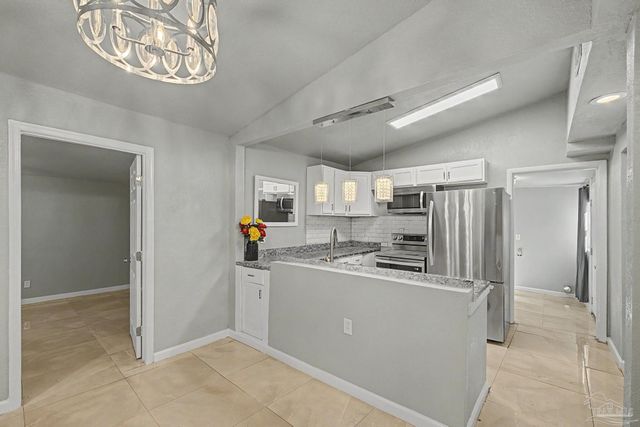 8625 Stockdale Ave, Pensacola, FL 32514
