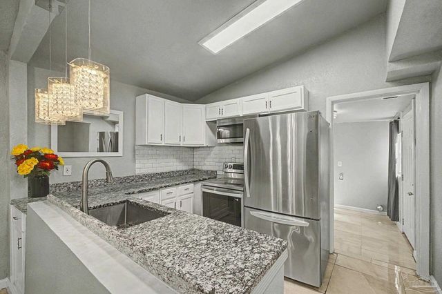 8625 Stockdale Ave, Pensacola, FL 32514