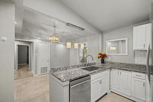 8625 Stockdale Ave, Pensacola, FL 32514
