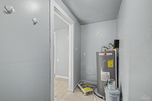 8625 Stockdale Ave, Pensacola, FL 32514