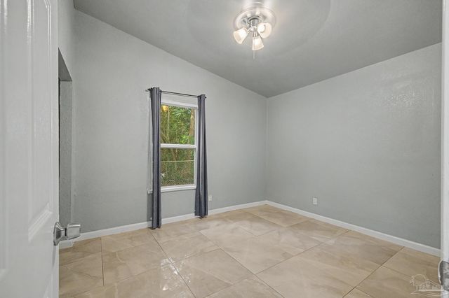 8625 Stockdale Ave, Pensacola, FL 32514