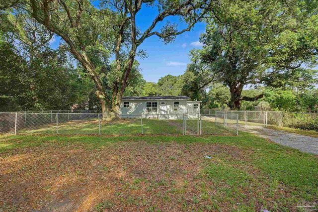 8625 Stockdale Ave, Pensacola, FL 32514
